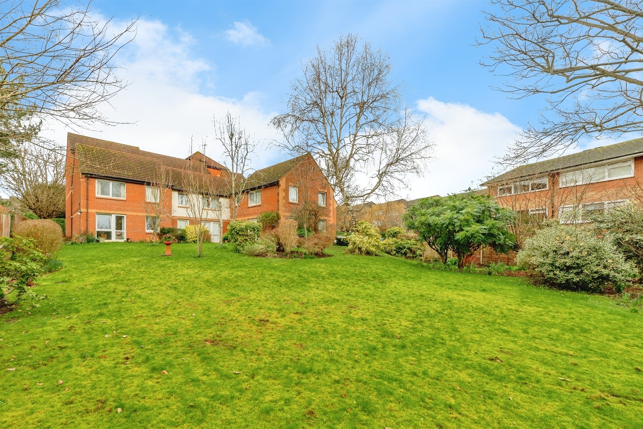 Flat Linkfield Lane in Reigate and Banstead