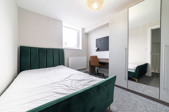 Room Minny Street in Cardiff