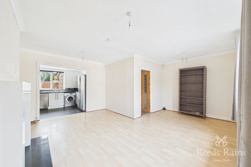 Flat Simms Close in Salford