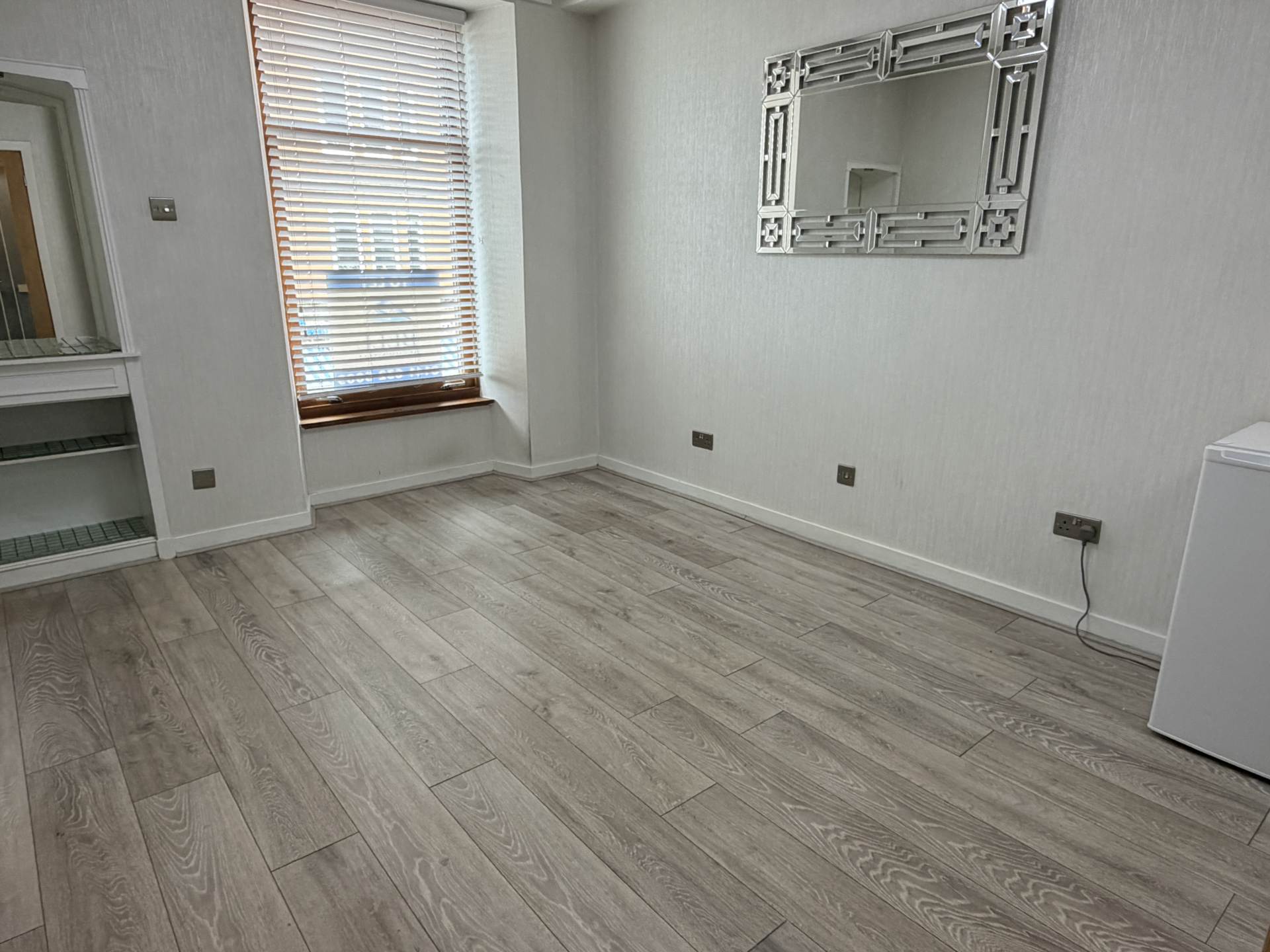 Flat Pollokshaws Road in Glasgow