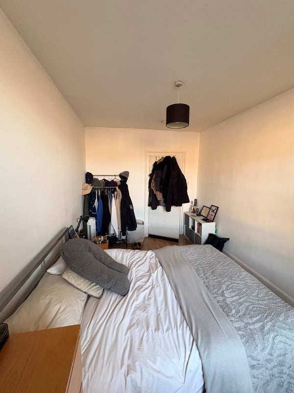 Room Holloway Road in Greater London