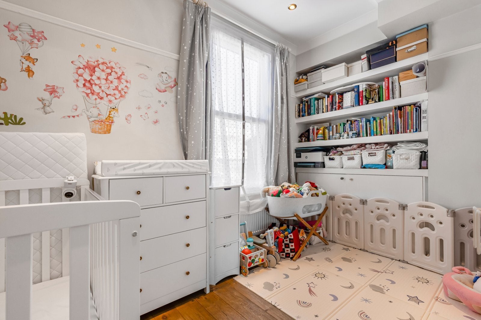Flat Witherington Road in Greater London