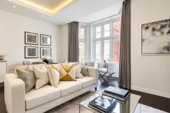 Flat Green Street in City of Westminster