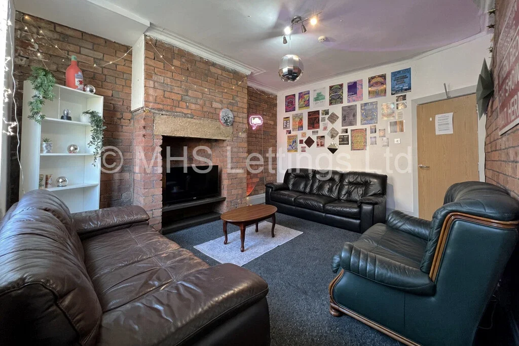 House Back Hessle Avenue in Leeds