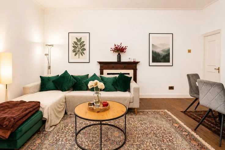 Flat Lower Sloane Street in Greater London