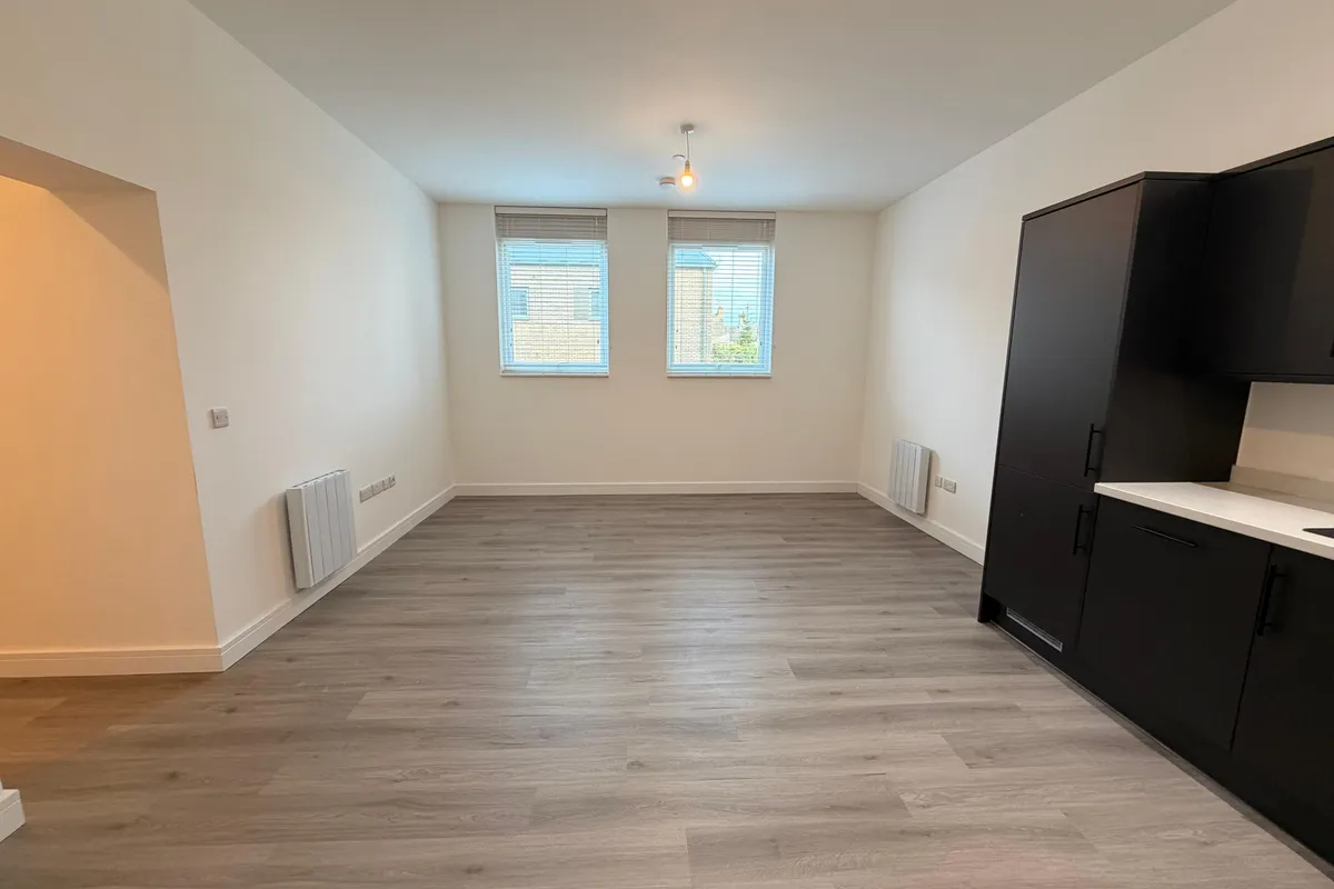 Flat Oundle Road in Peterborough