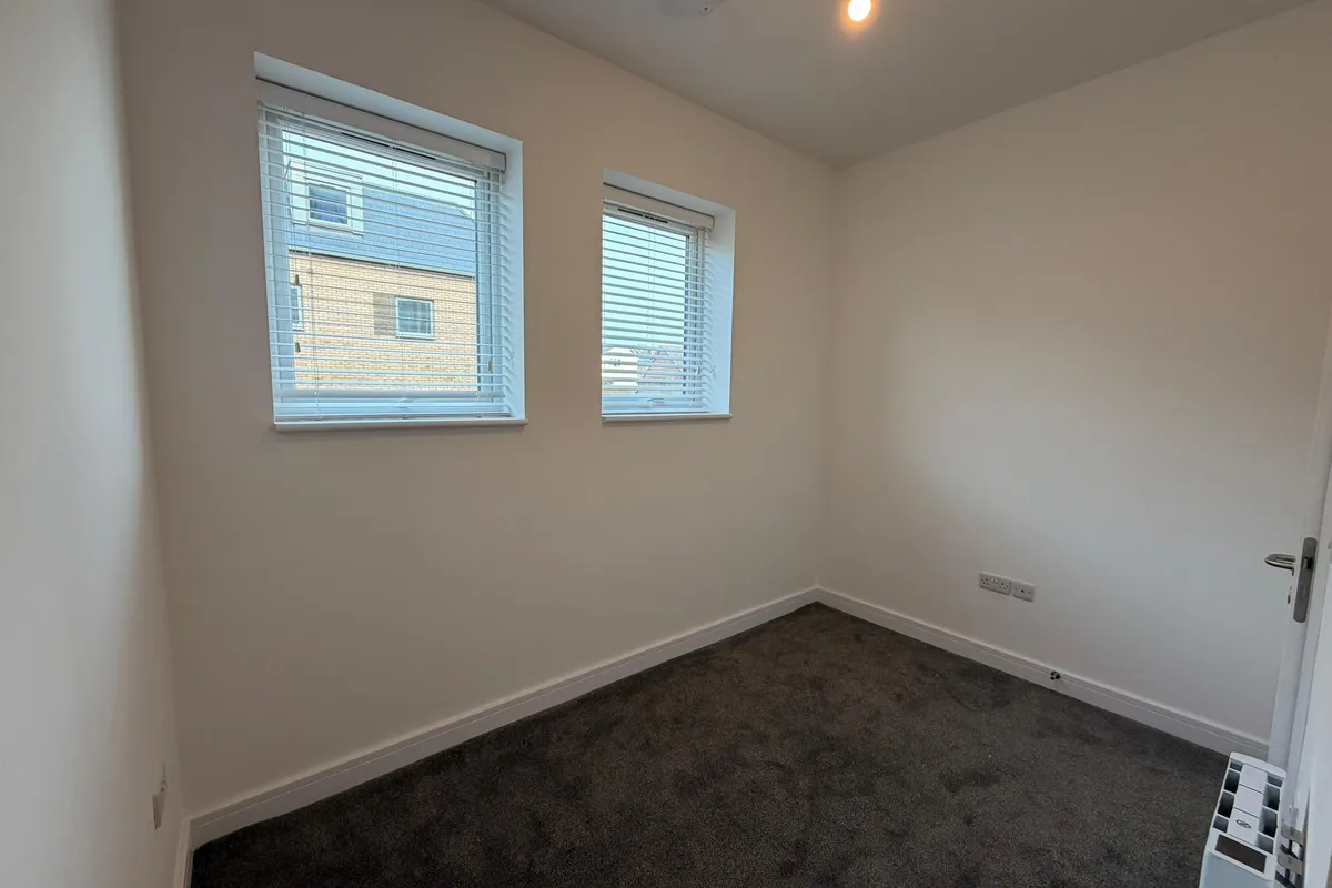 Flat Oundle Road in Peterborough