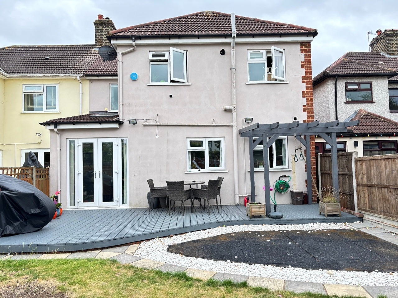 House Farnham Road in Greater London
