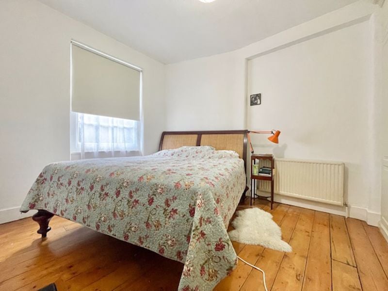 Flat The Cut in Greater London