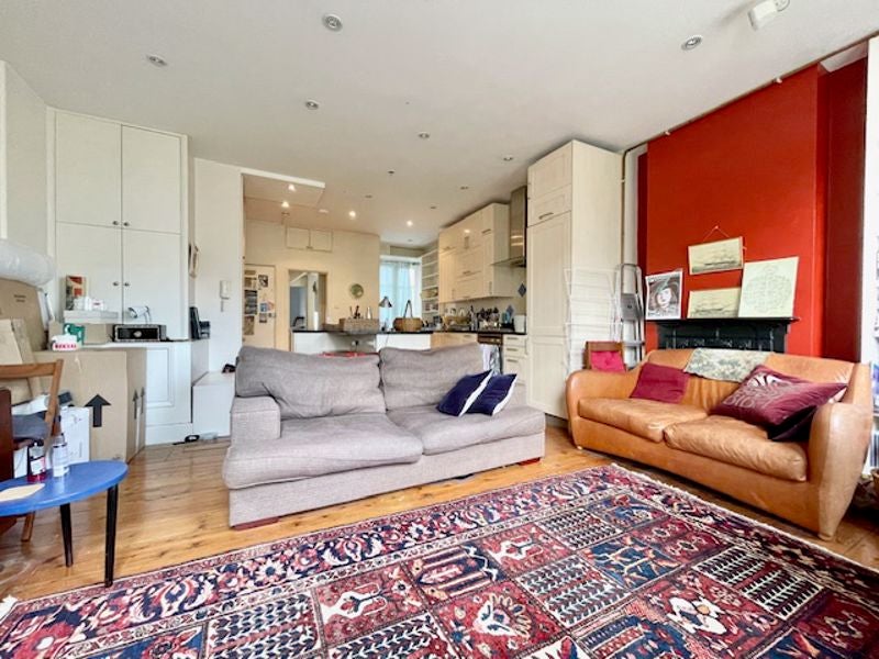 Flat The Cut in Greater London