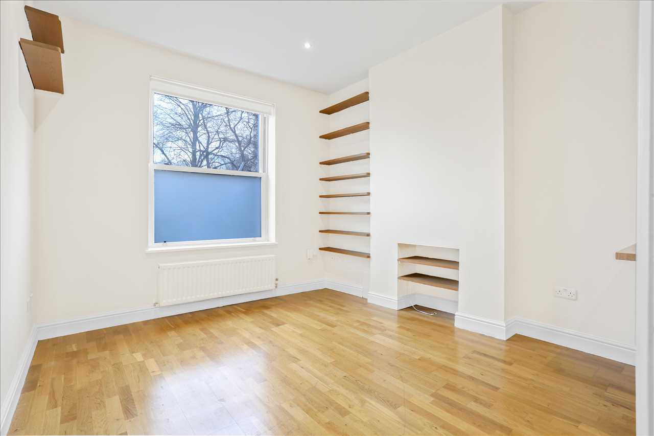 Flat Hornsey Road in Greater London