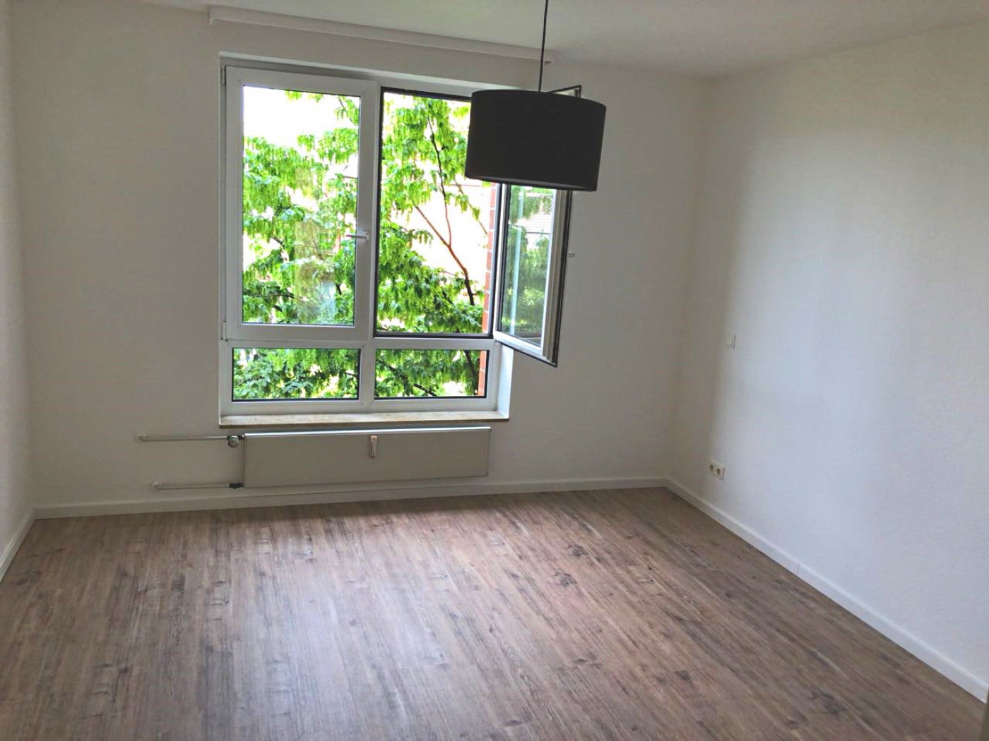 Wohnung Niederkasseler Deich in Düsseldorf