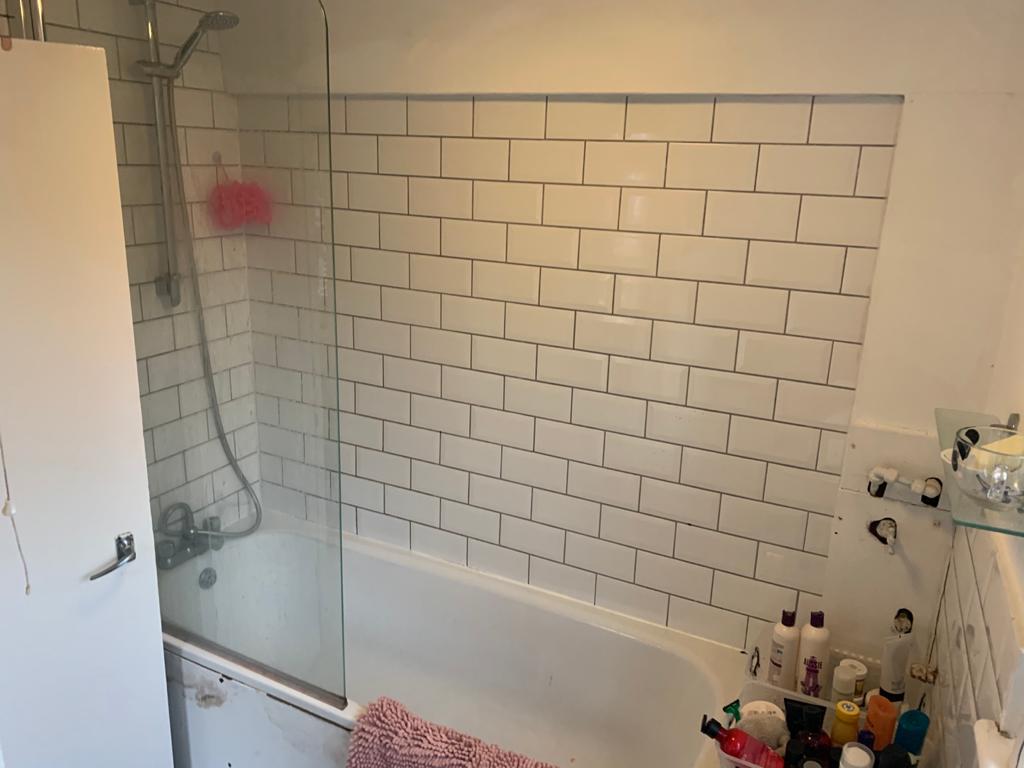 Flat Kincaid Road in Greater London