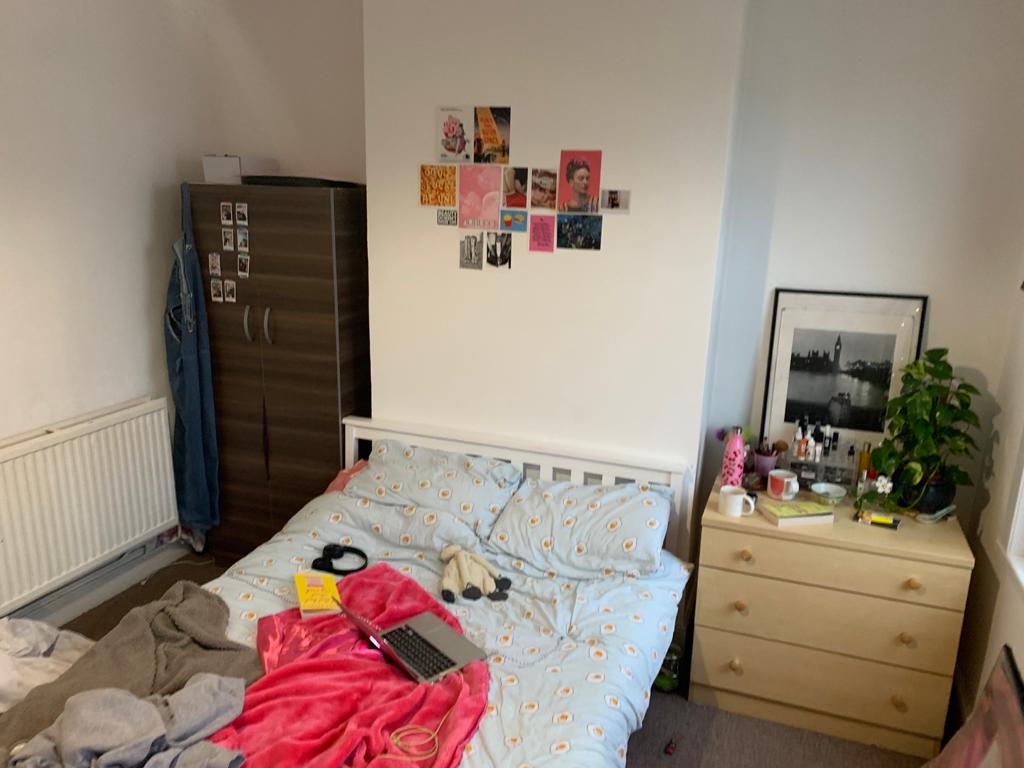 Flat Kincaid Road in Greater London