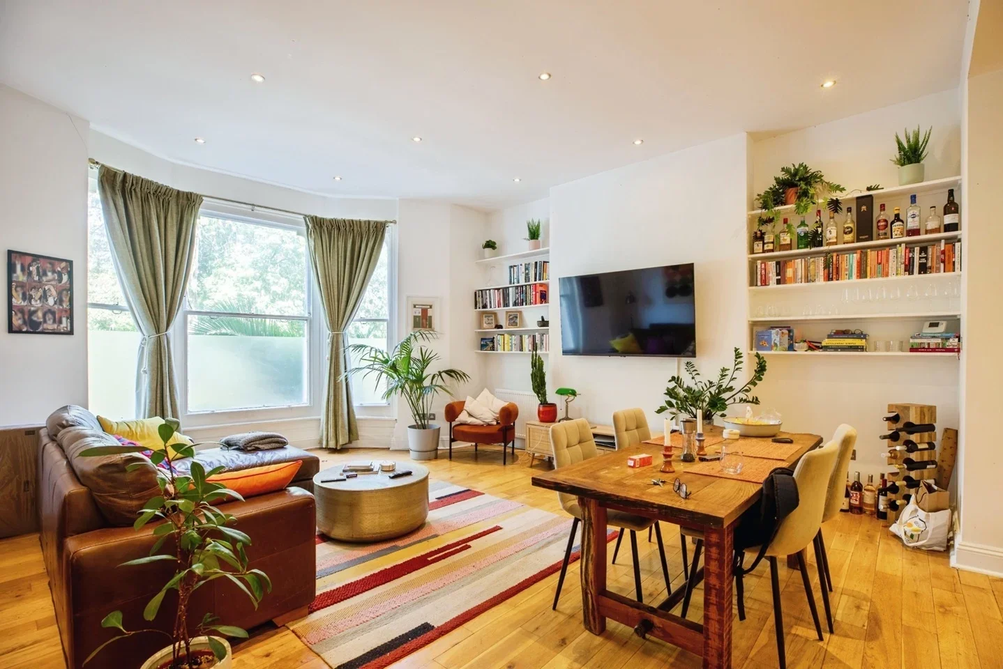 Flat Josephine Avenue in Greater London