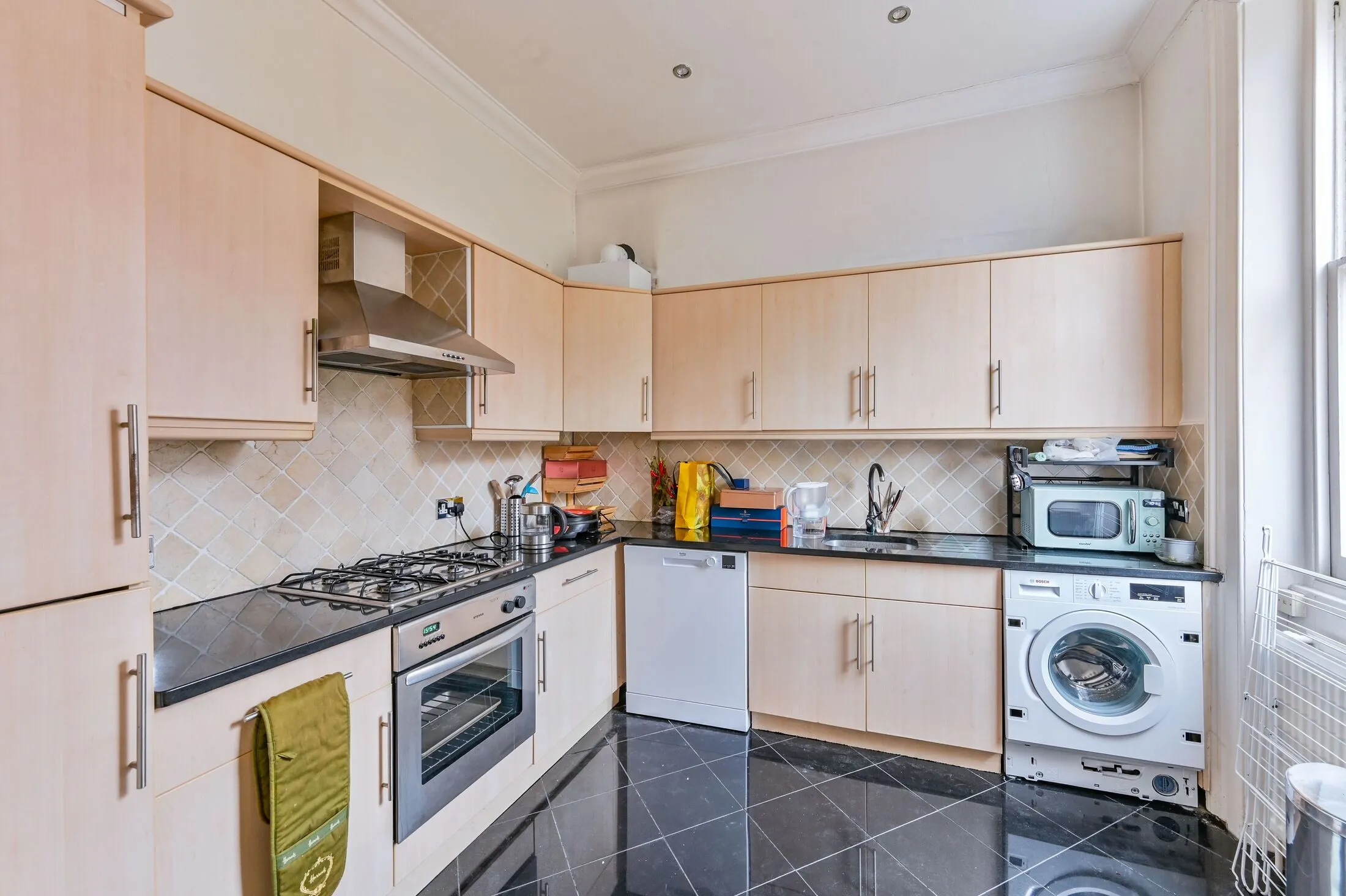 Flat Greville Road in Greater London