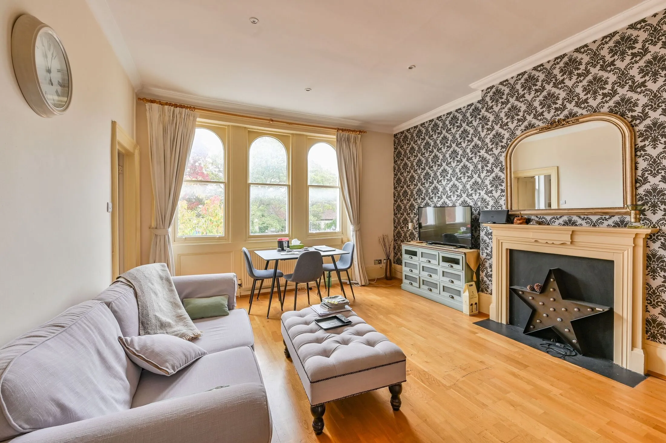 Flat Greville Road in Greater London