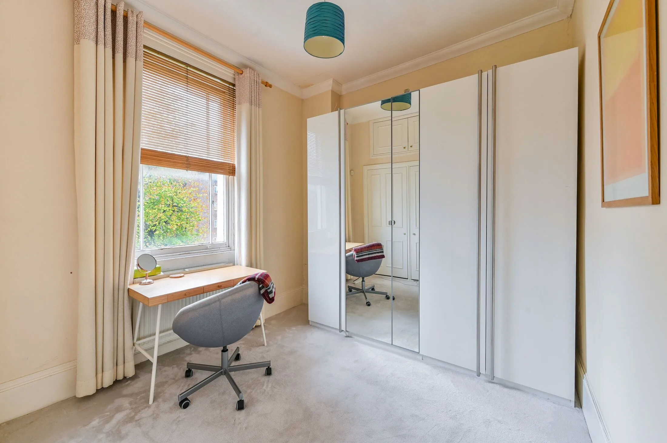 Flat Greville Road in Greater London