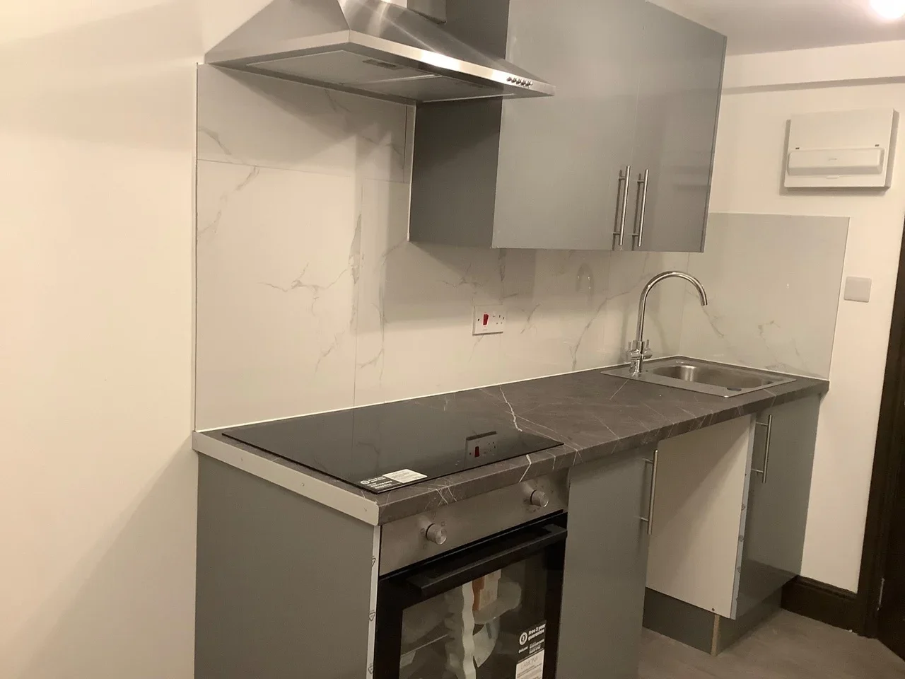 Room Rosemary Close in South Ockendon