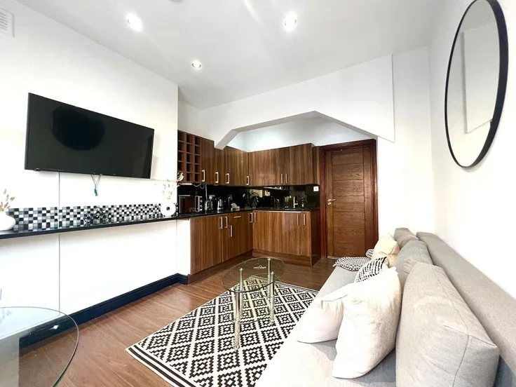 Flat Albert Street in Greater London