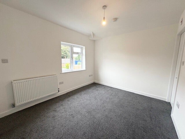House Begonia Avenue in Farnworth