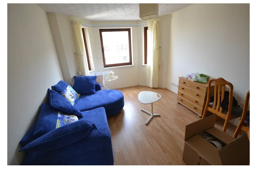 Flat West Bryson Road in City of Edinburgh