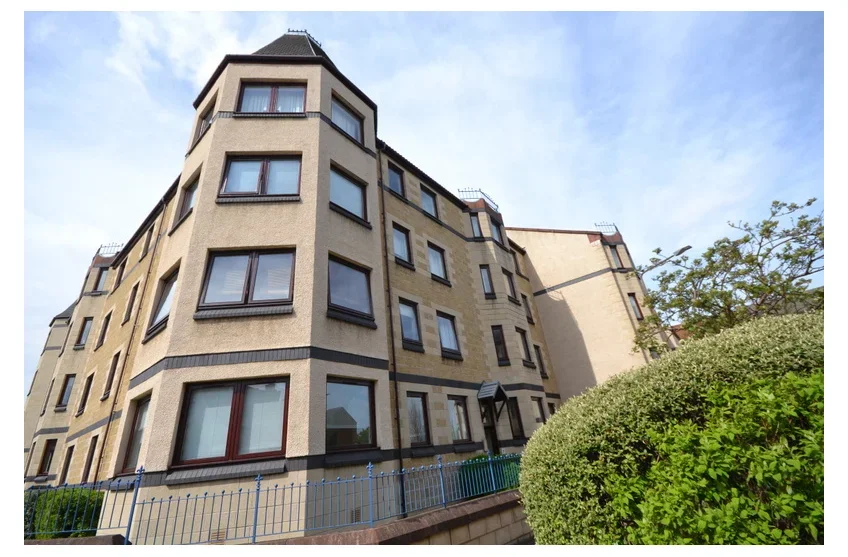 Flat West Bryson Road in City of Edinburgh