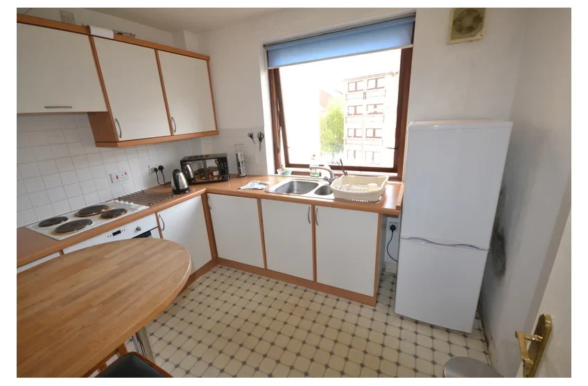Flat West Bryson Road in City of Edinburgh