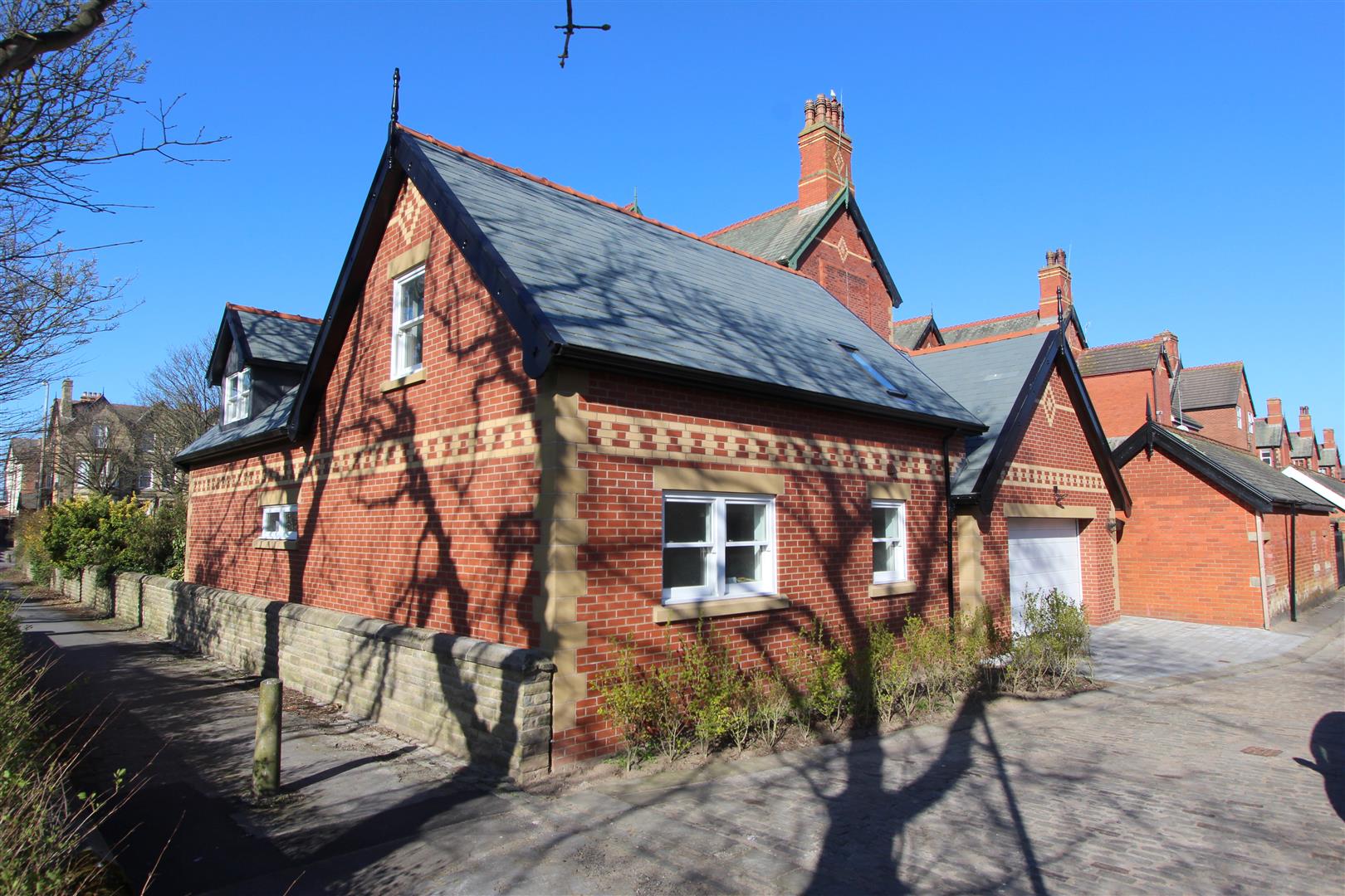 House Clifton Drive North in Borough of Fylde
