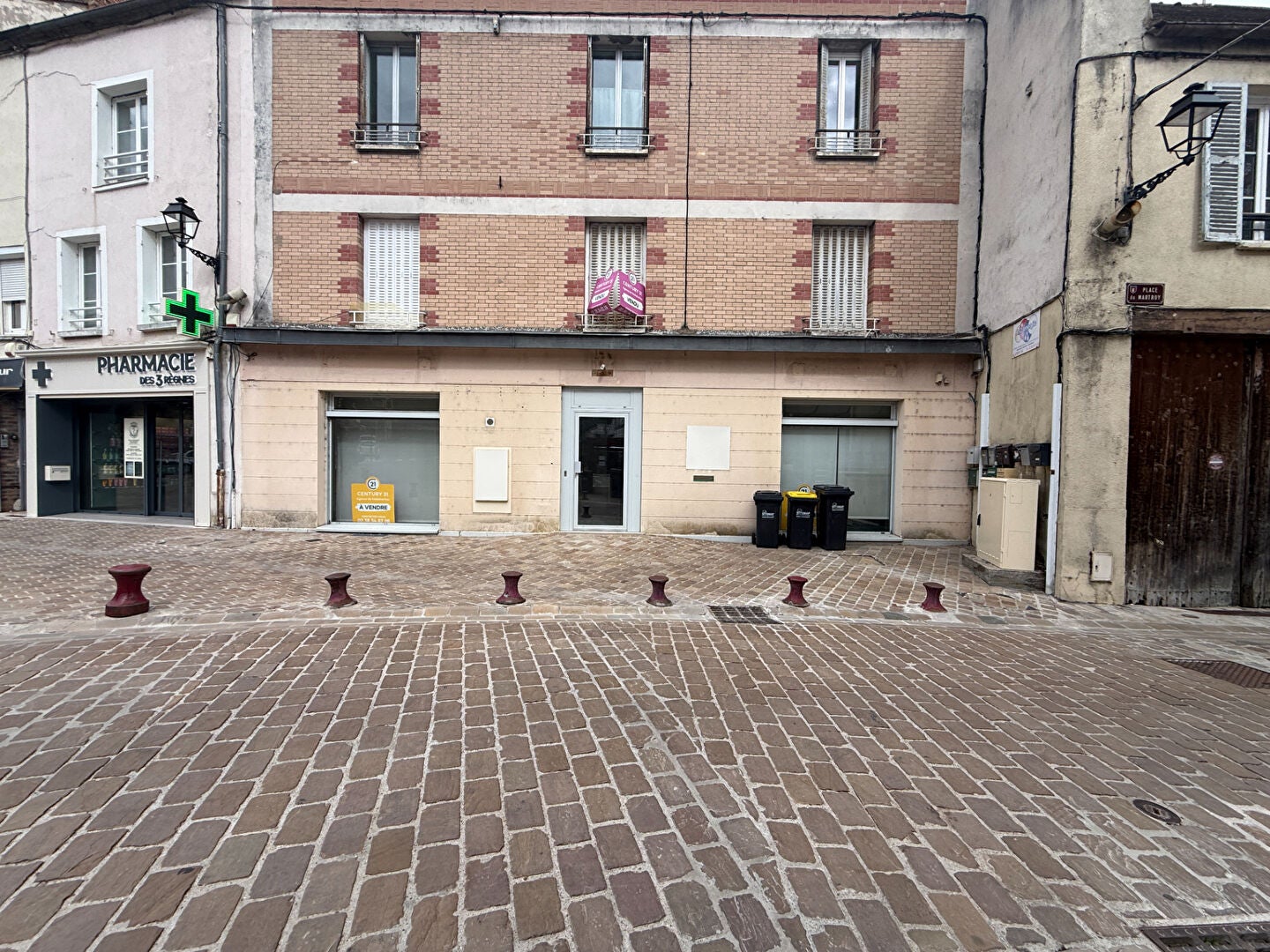 Flat Place du Martroi in Le Malesherbois
