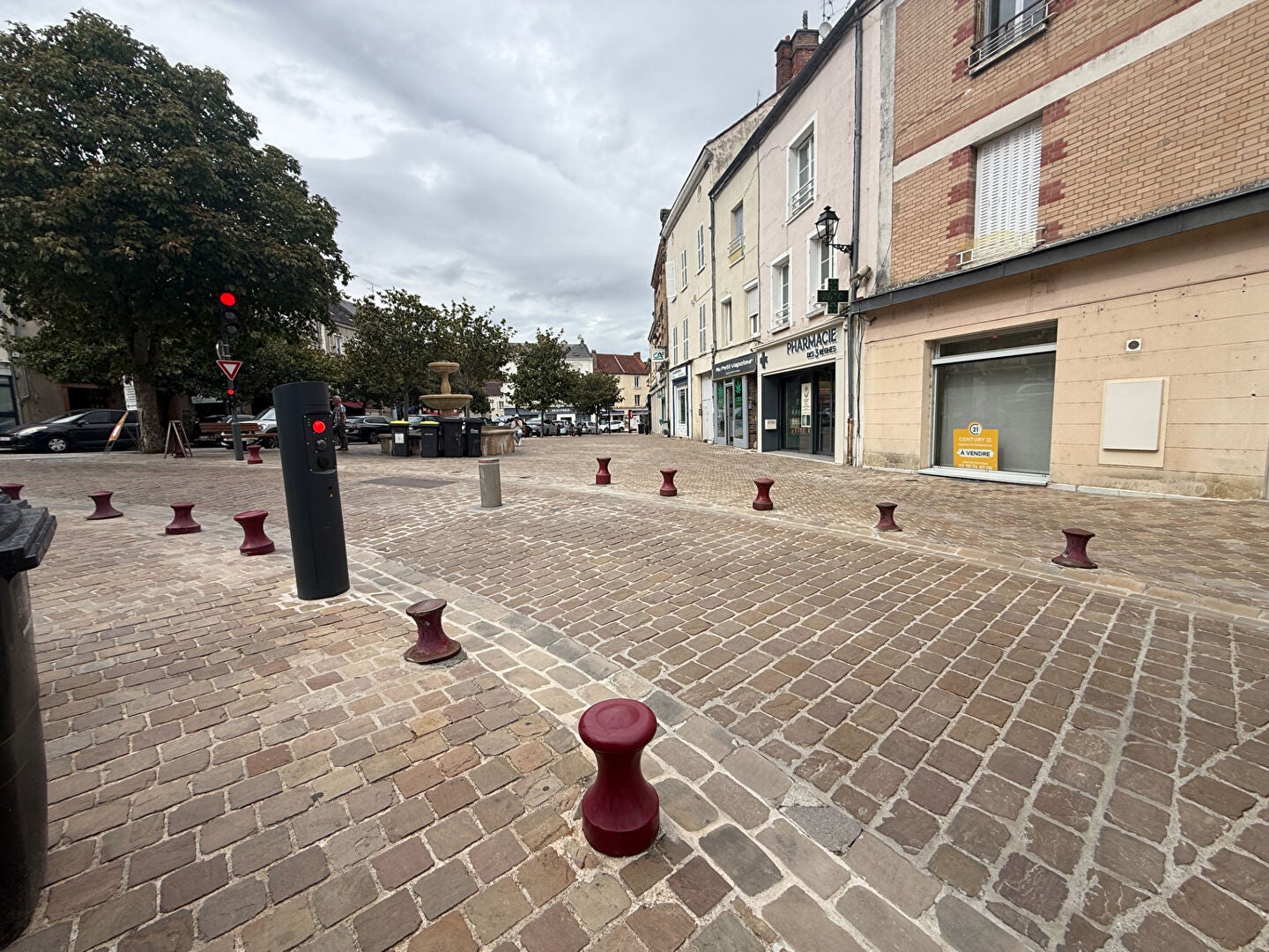 Flat Place du Martroi in Le Malesherbois