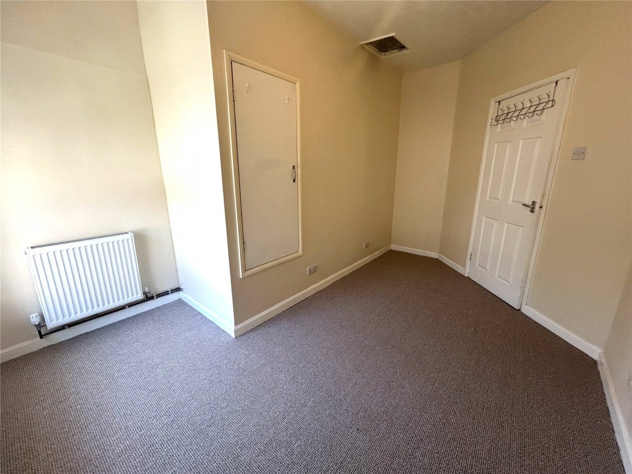 Flat Shortbridge Street in Newtown
