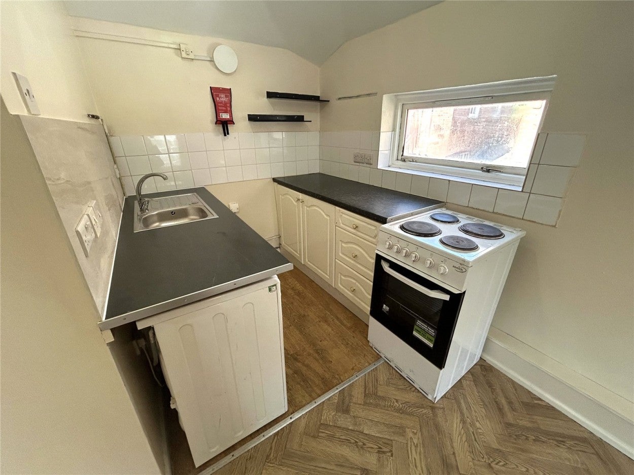 Flat Shortbridge Street in Newtown