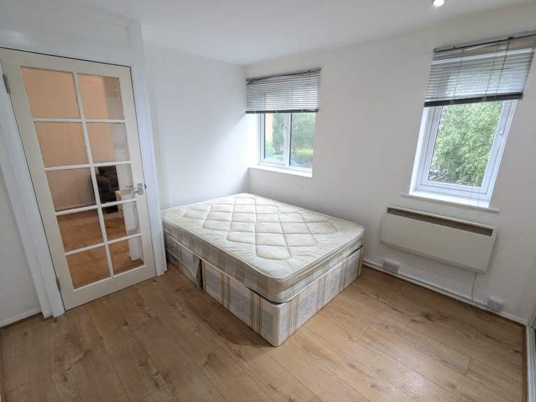 Flat Brindley Close in Greater London