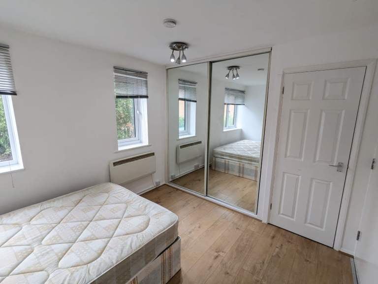 Flat Brindley Close in Greater London