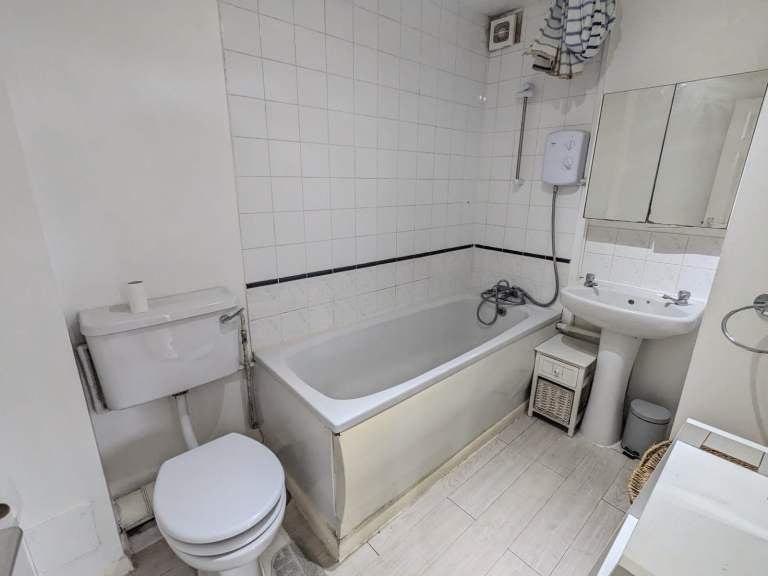 Flat Brindley Close in Greater London