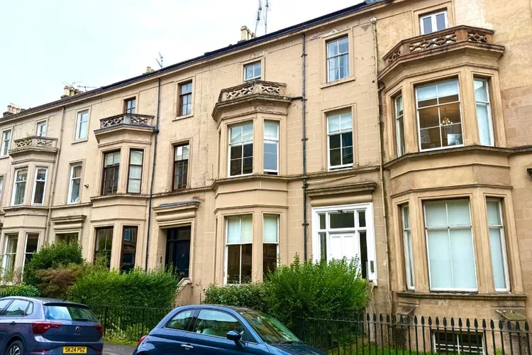 Flat Sardinia Lane in Glasgow