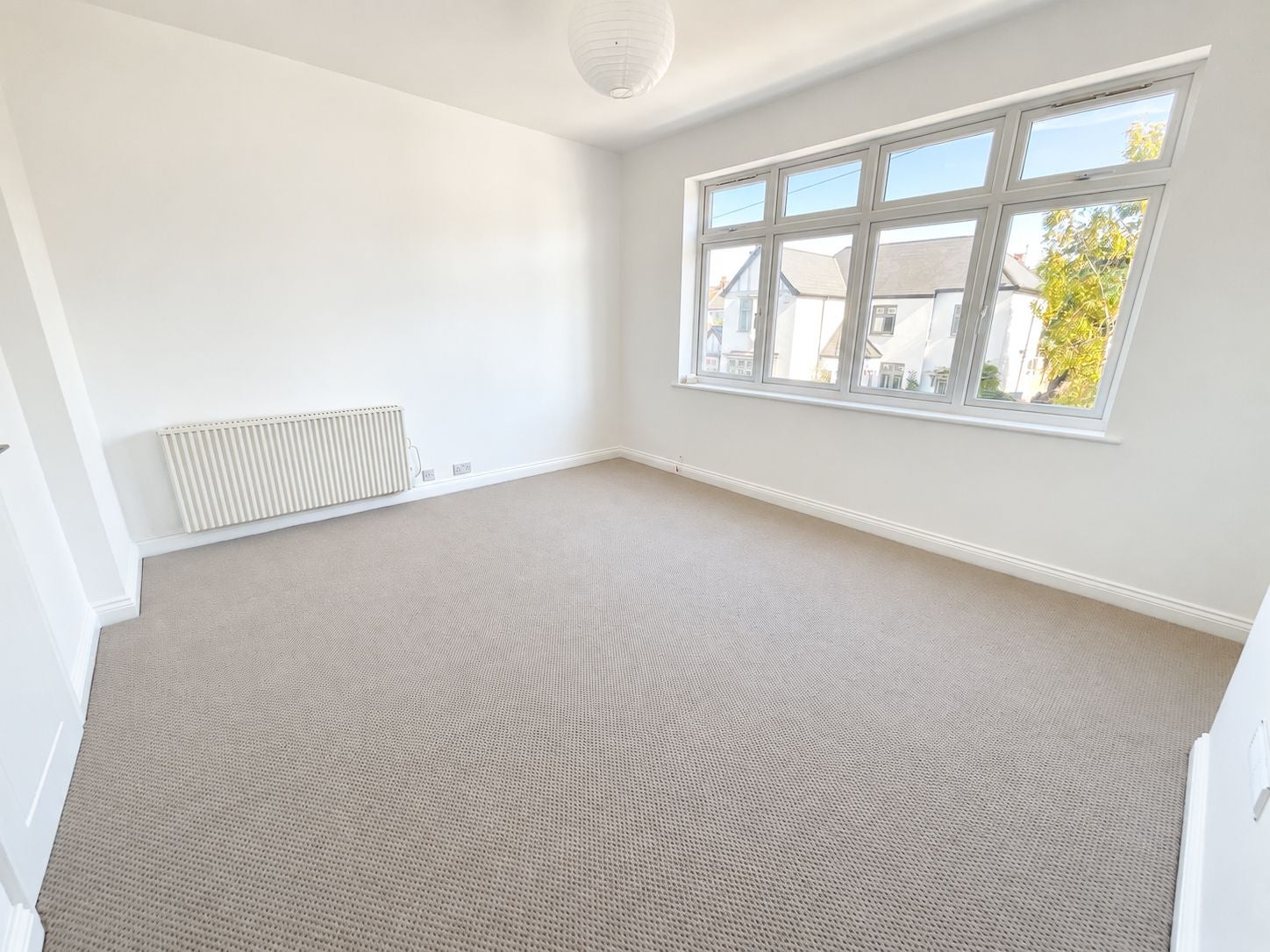 Flat Lord Robert's Avenue in Southend-on-Sea