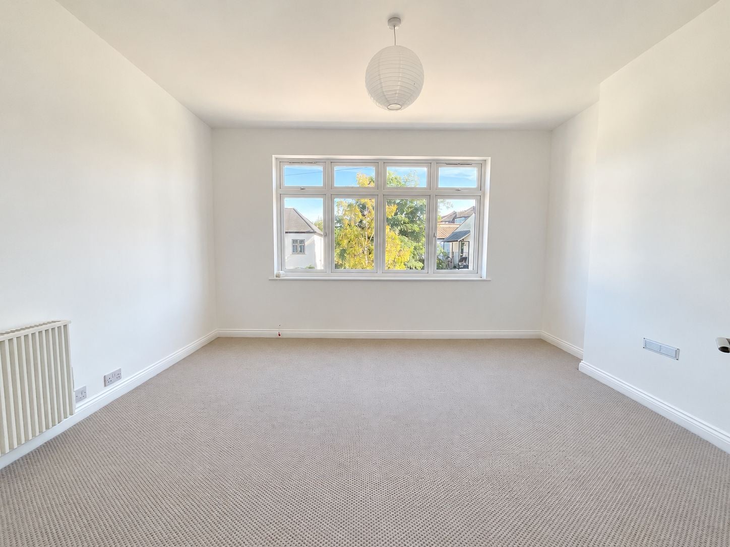 Flat Lord Robert's Avenue in Southend-on-Sea
