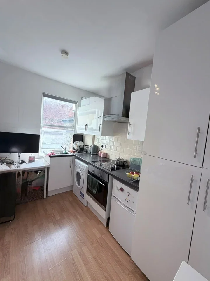 Flat Balmoral Road in Greater London