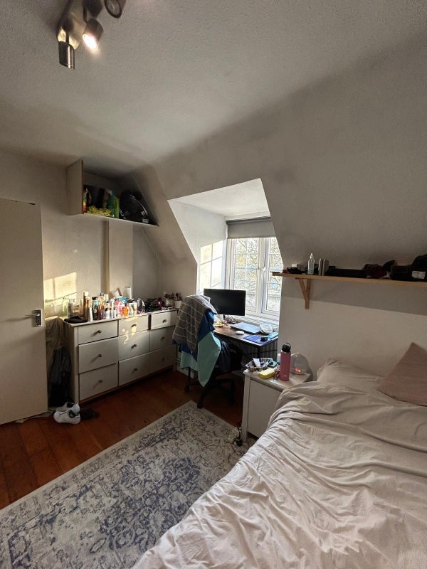 Room Stockwell Gardens in Greater London