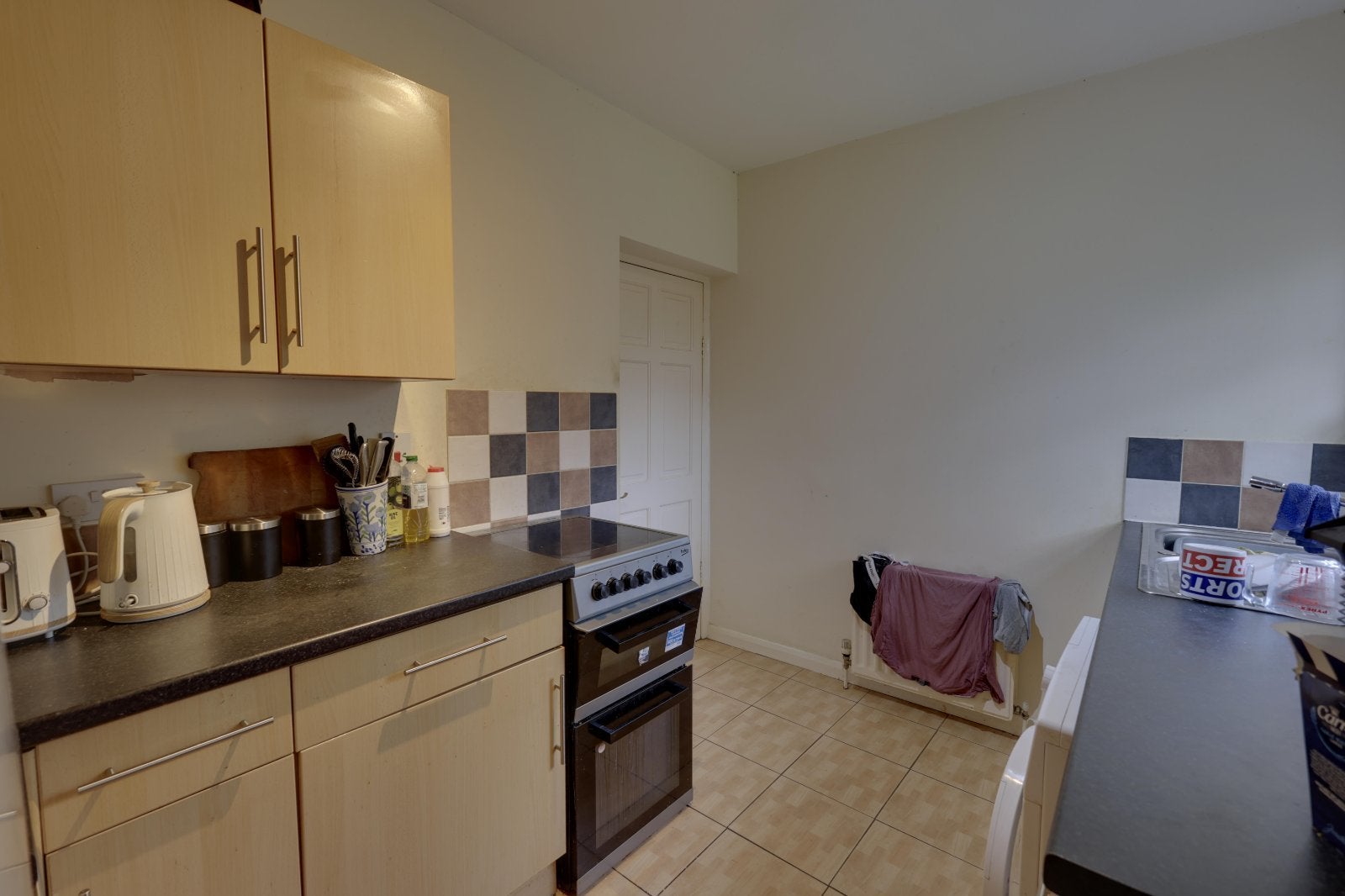 Flat Redesdale Gardens in Leeds