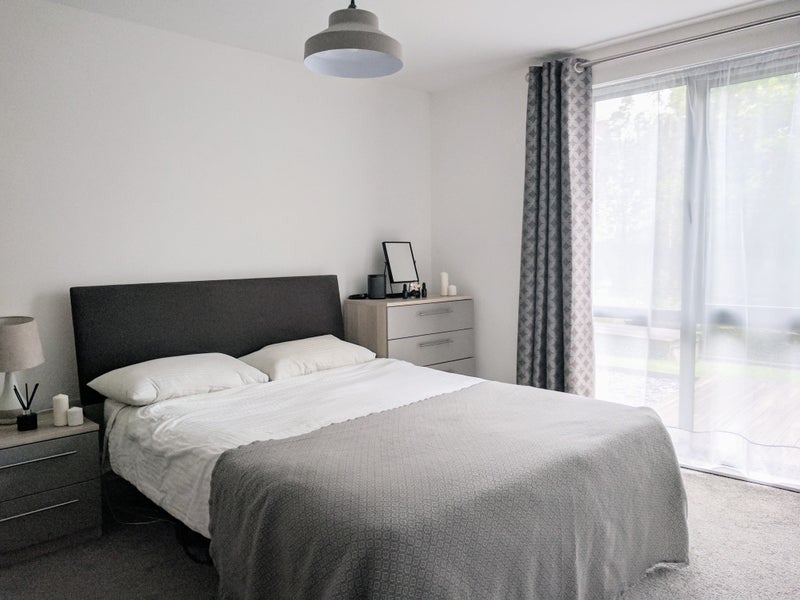 Flat Oakleigh Road South in Greater London