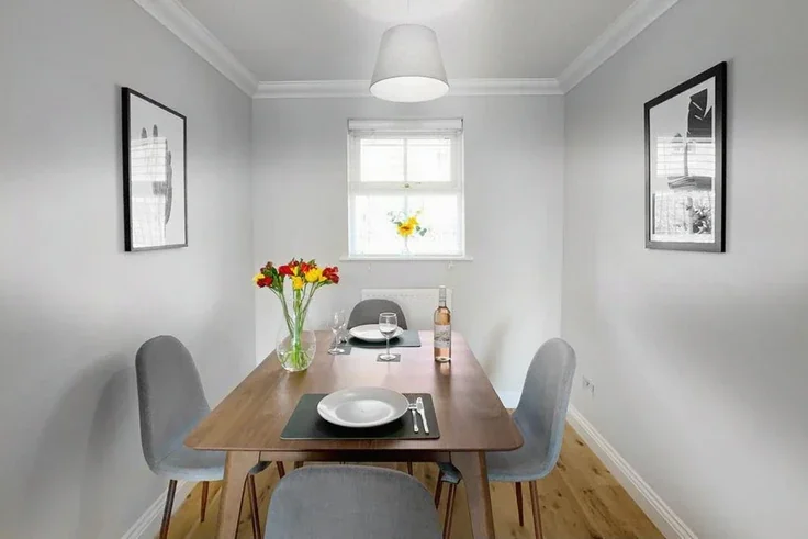 Flat Langborough Road in Wokingham