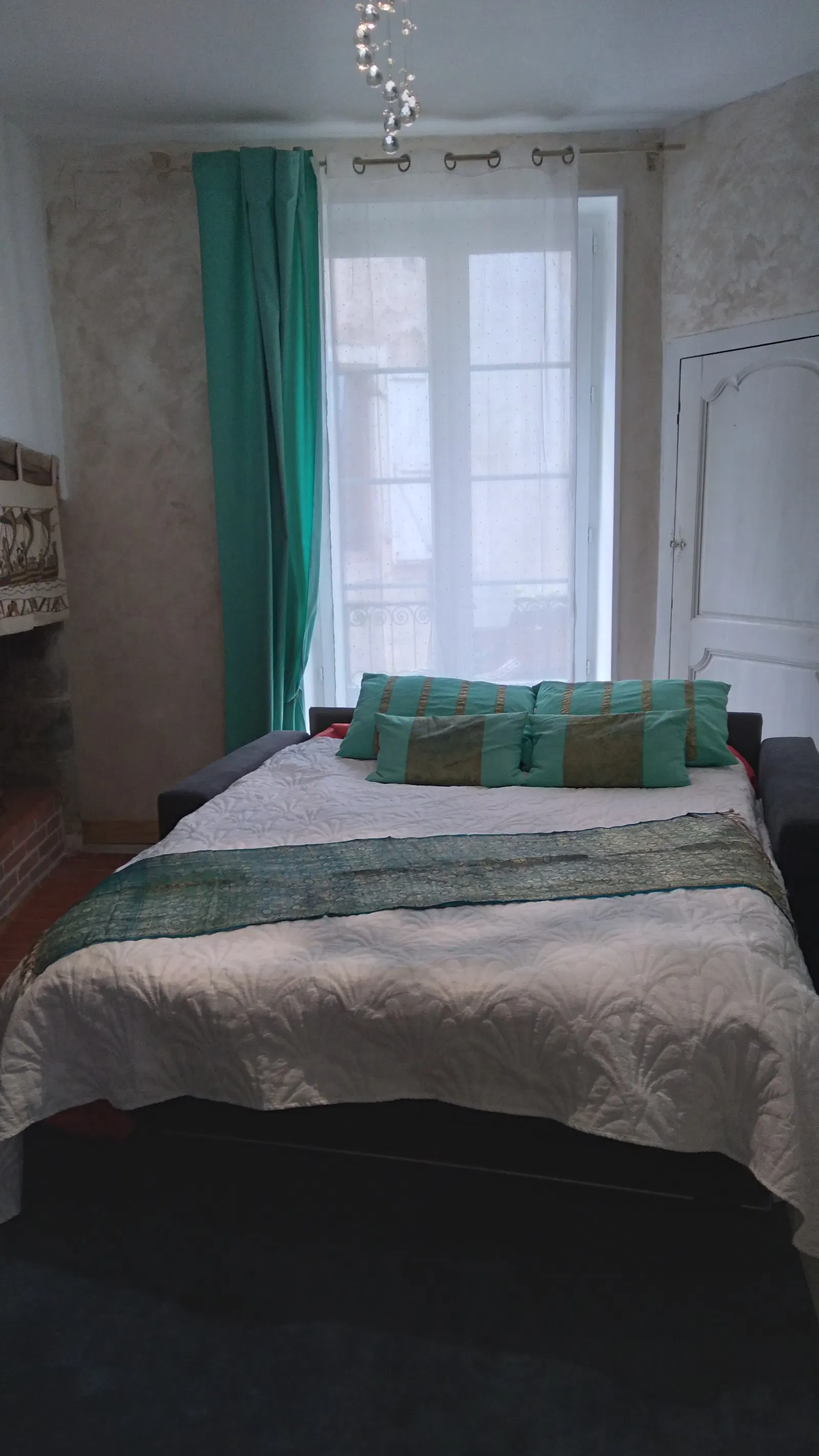 Chambre Avenue de Turenne à Martel