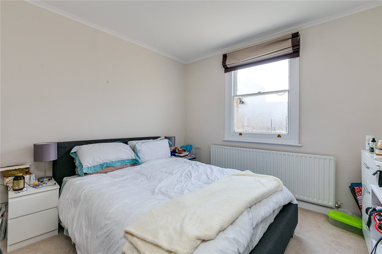 Flat Radipole Road in Greater London