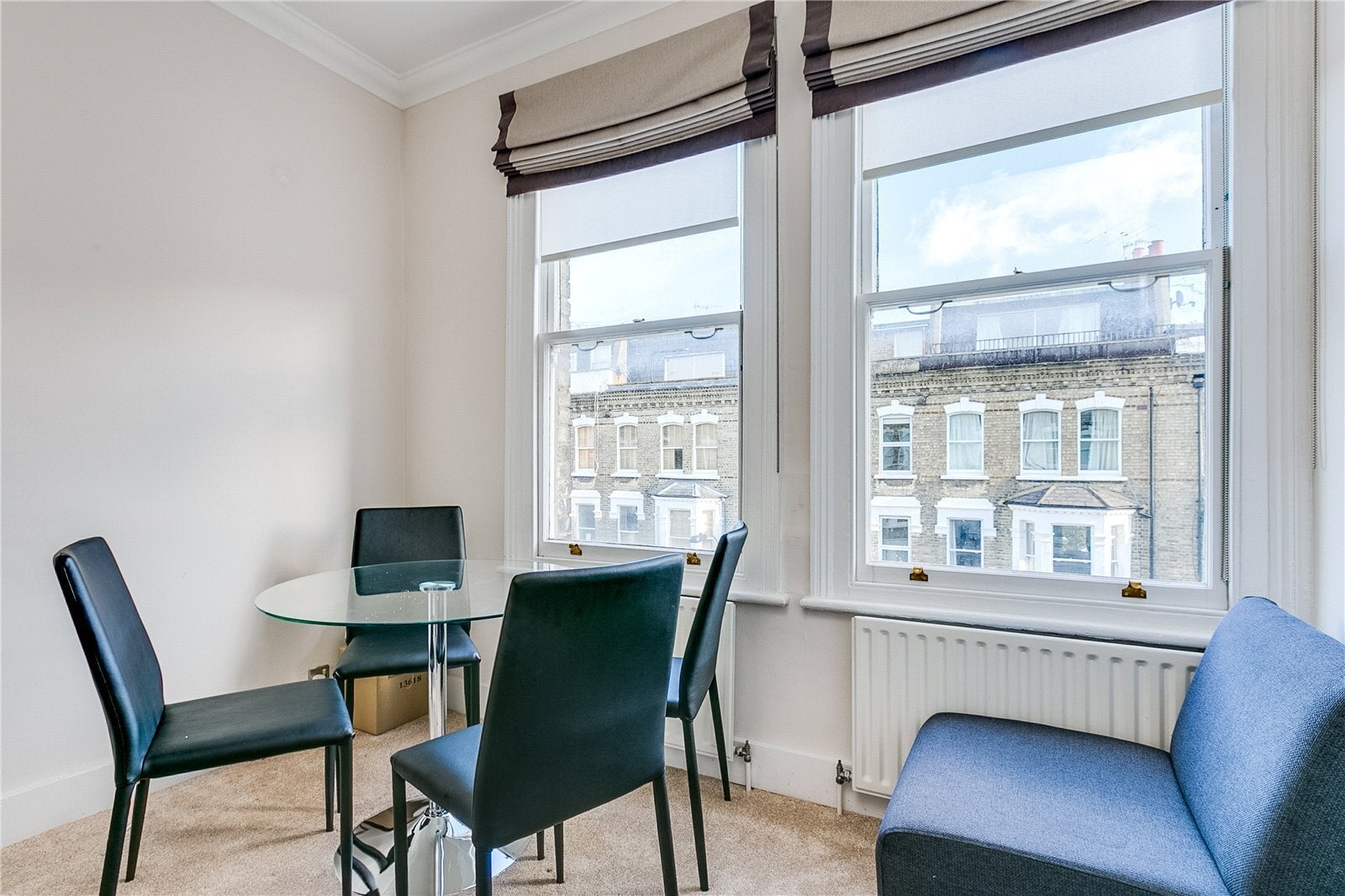 Flat Radipole Road in Greater London