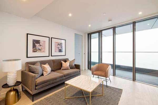 Flat Park Drive in Greater London