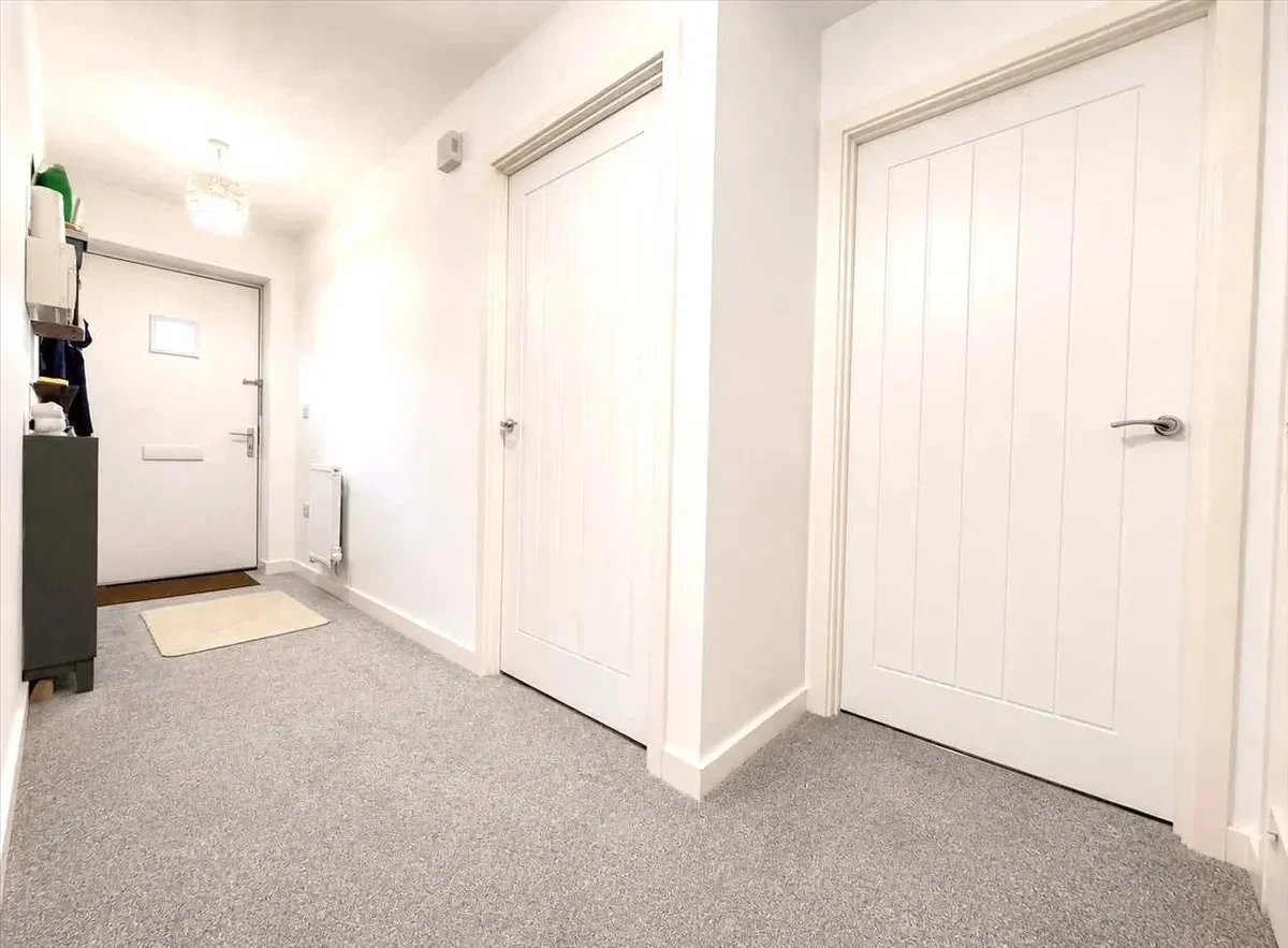 Flat Hectare Lane in Gravesham