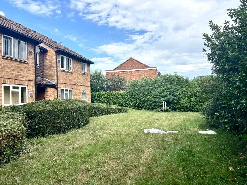 Flat Brendon Close in Greater London